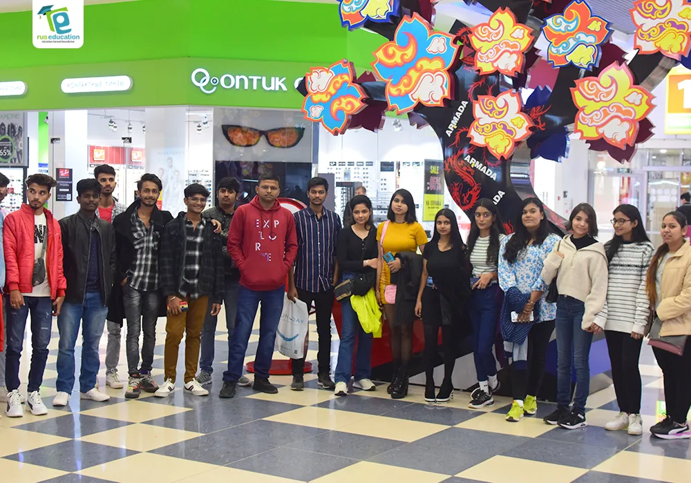 first-year-students-of-orsmu-visits-nearby-market-place-with-seniors (1)